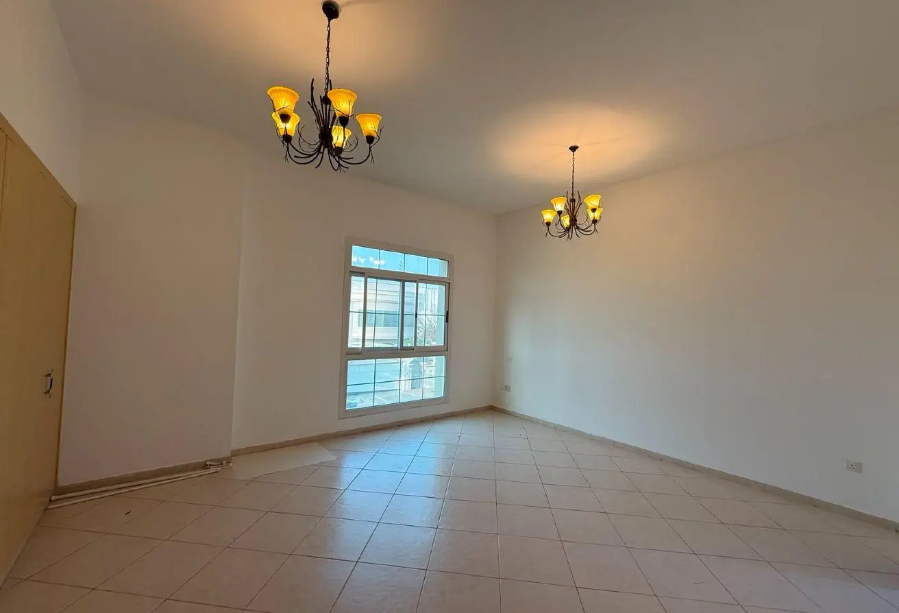 4 Bedroom Villa for Rent in Umm Suqeim 2