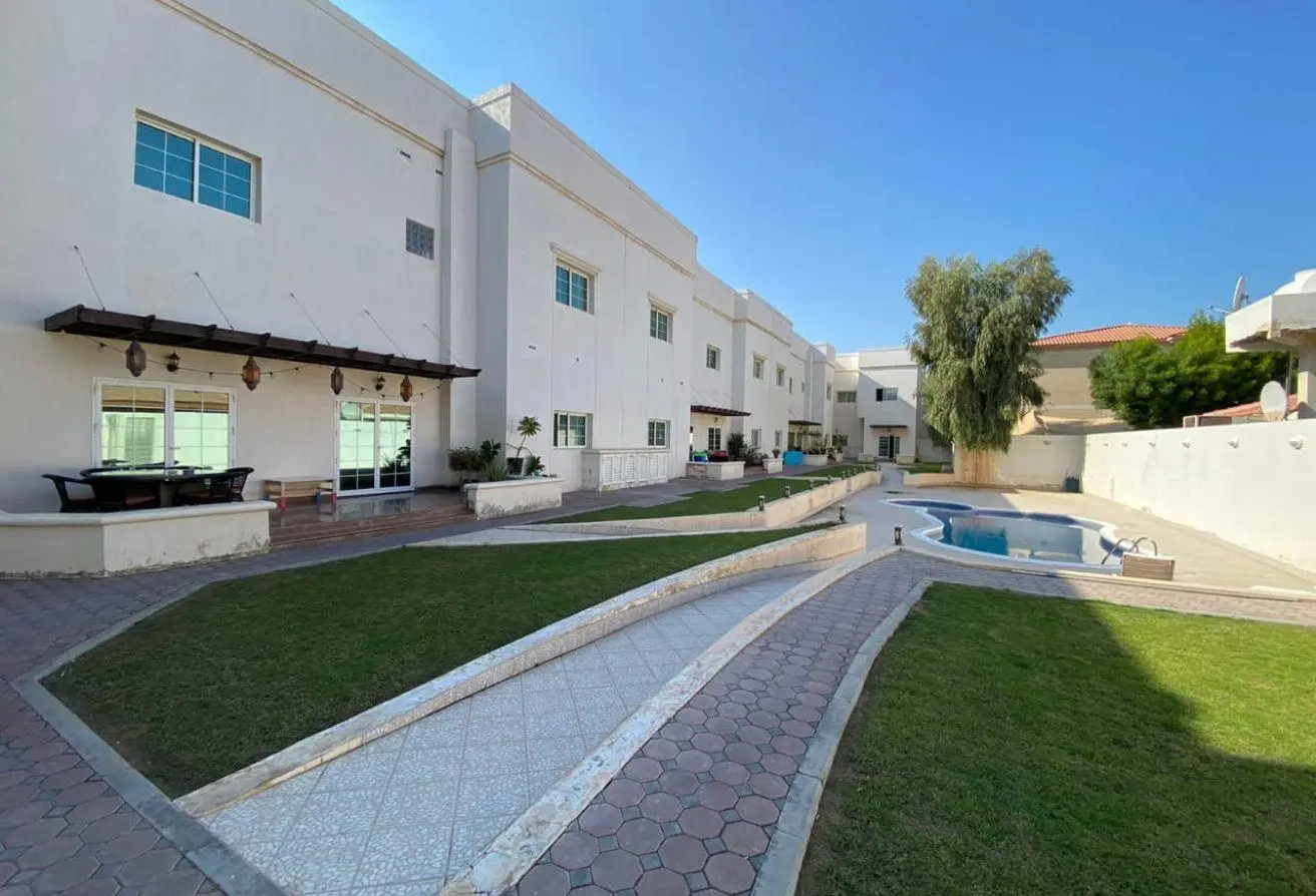 4 Bedroom Villa for Rent in Al Safa 2
