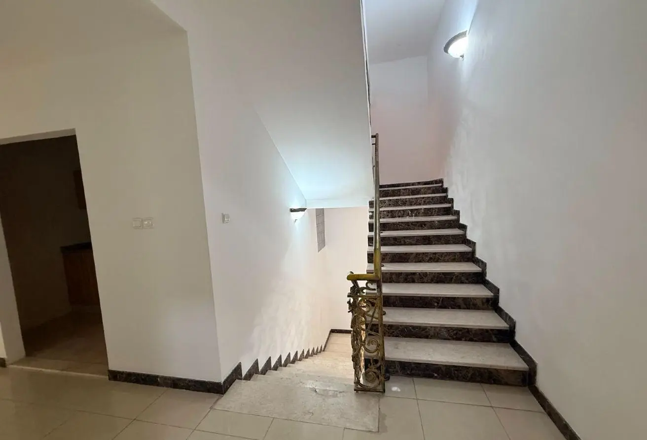 4 Bedroom Villa for Rent in Umm Suqeim 2