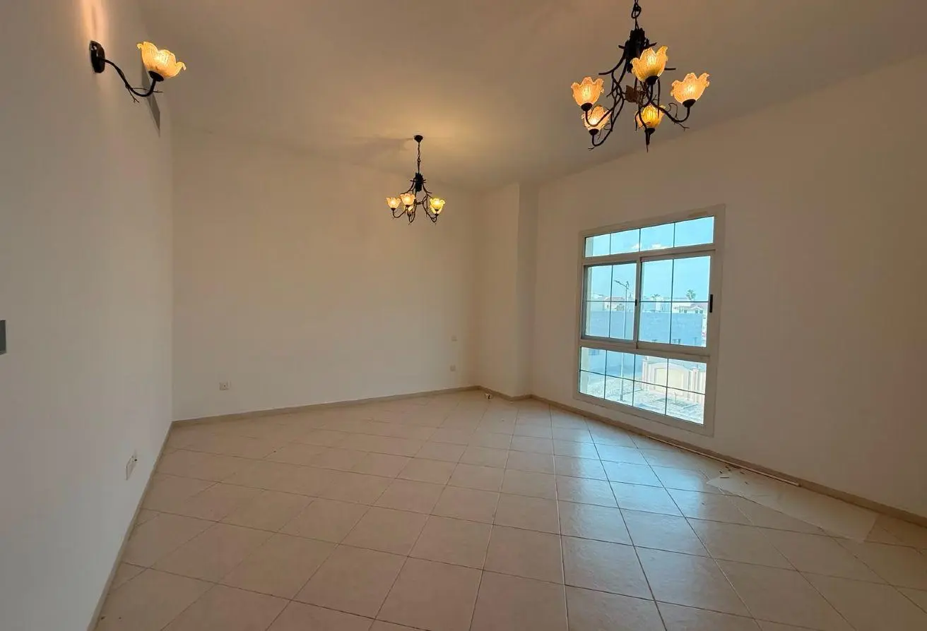 4 Bedroom Villa for Rent in Umm Suqeim 2