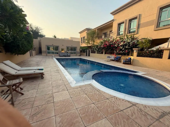4 Bedroom Villa for Rent in Umm Suqeim 2