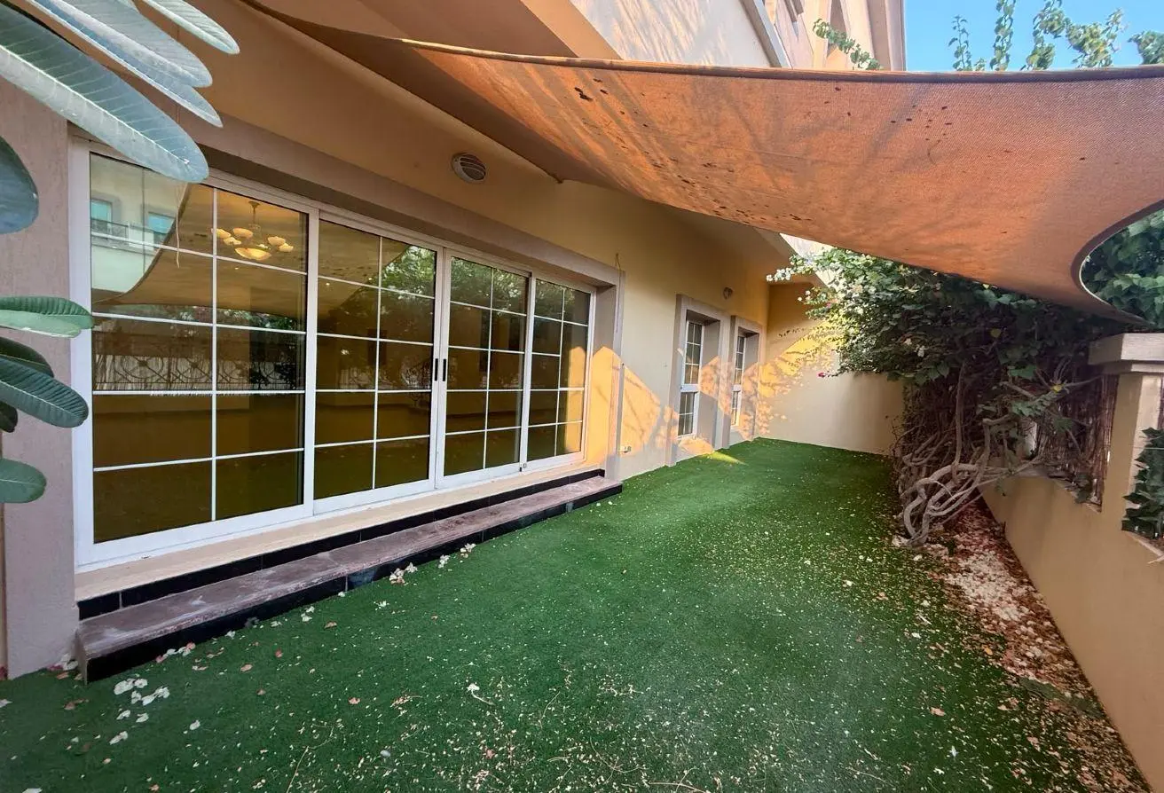 4 Bedroom Villa for Rent in Umm Suqeim 2