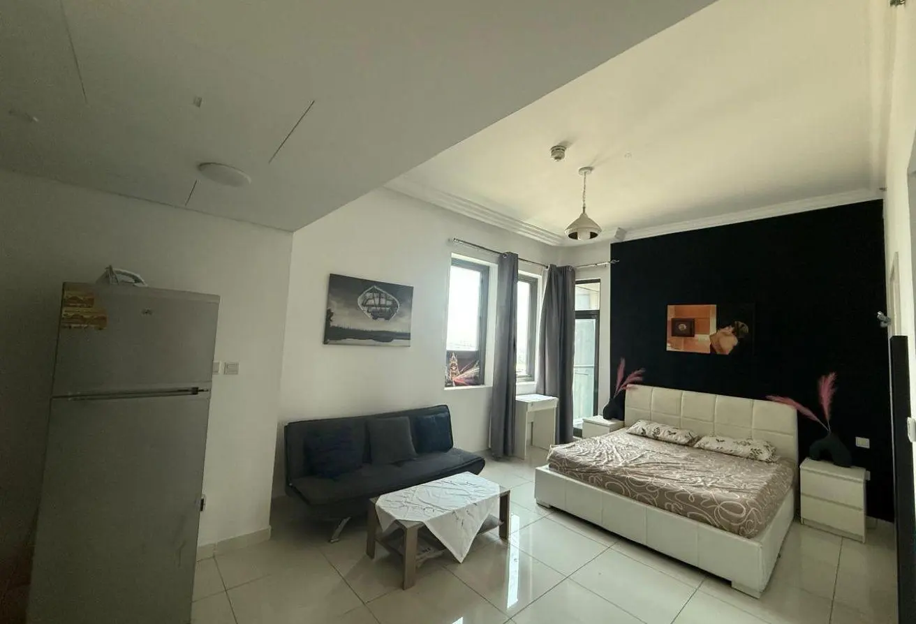 1312×894 (2) Studio for Rent in Executive Bay A