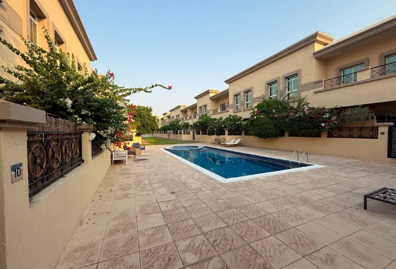 4 Bedroom Villa for Rent in Umm Suqeim 2