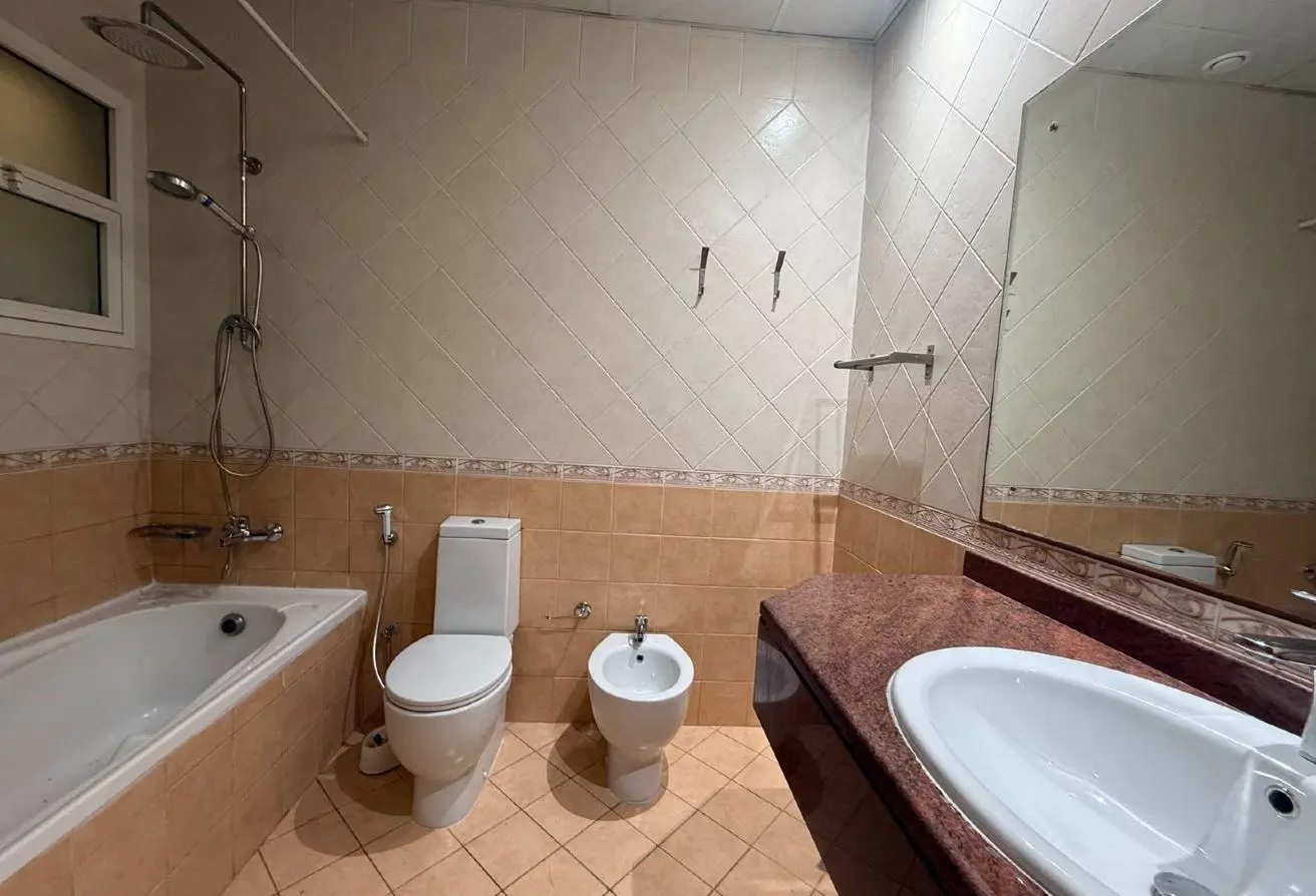 4 Bedroom Villa for Rent in Umm Suqeim 2