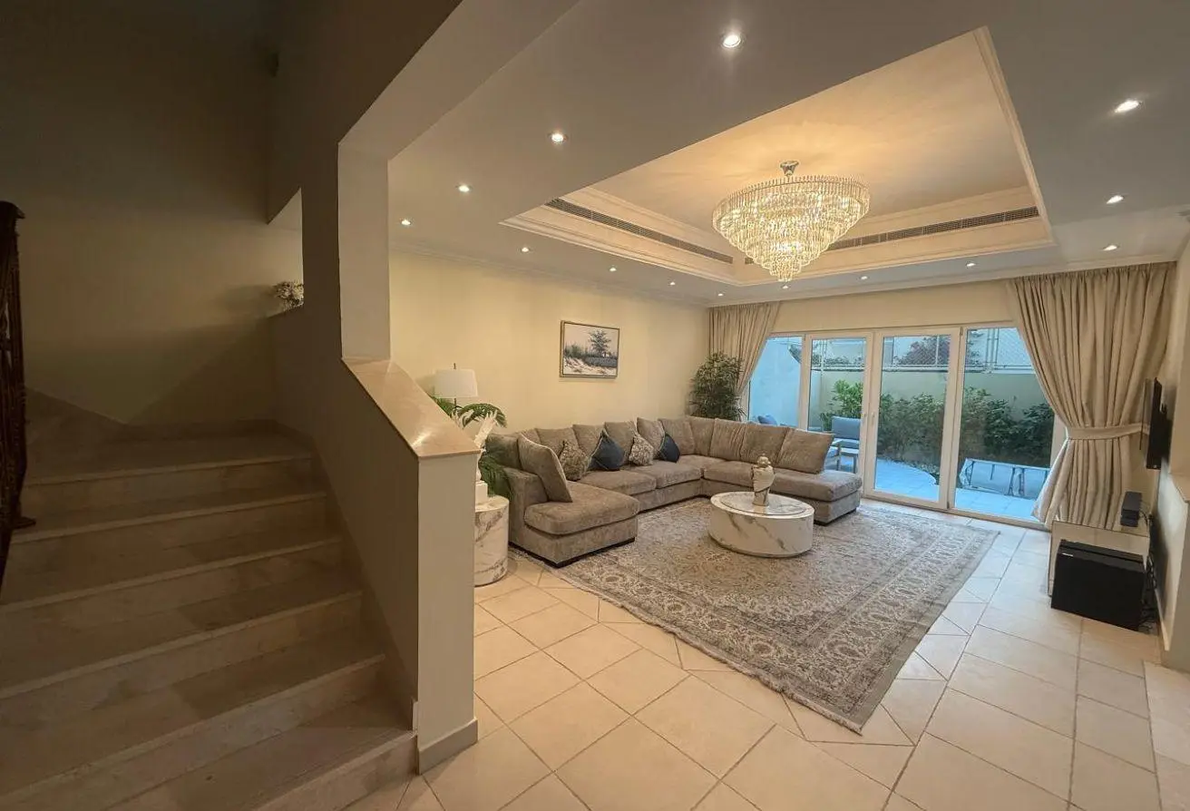 4 Bedroom Villa for Rent in Al Barsha 1