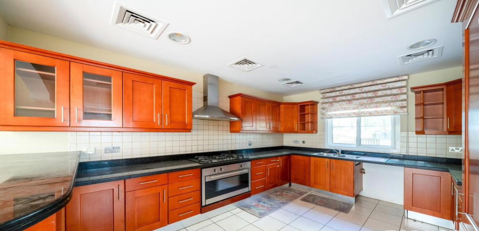 WhatsApp Image 2026-07-14 at 1.17.45 PM (1) Type 5 Villa for Sale in Meadows 1