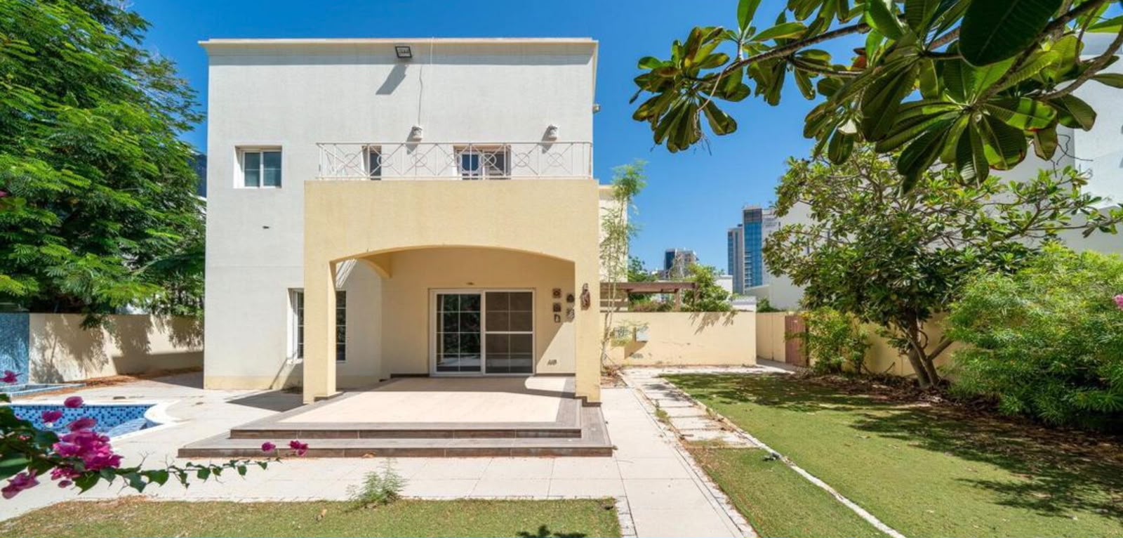 WhatsApp Image 2026-07-14 at 1.17.46 PM (2) Type 5 Villa for Sale in Meadows 1